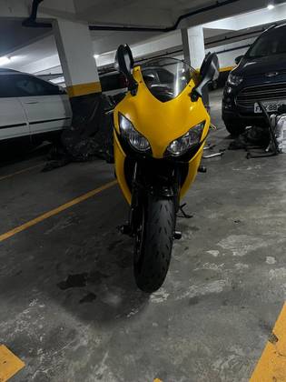 HONDA CBR 1000RR FIREBLADE HONDA CBR 1000RR FIREBLADE